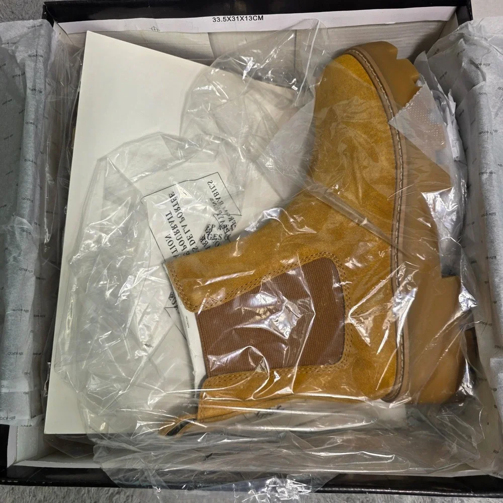 Dolce‎ Vita Jaelyn Chelsea Boots Caramel Brown Suede Lug Sole Womens 7.5 New